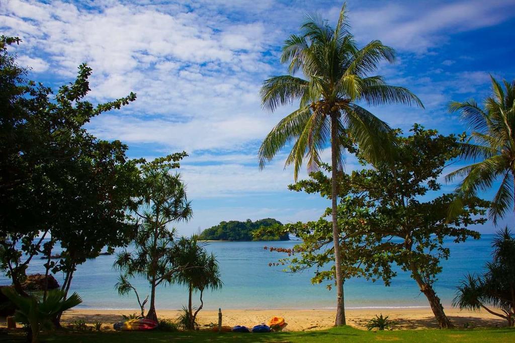 Kohjum Freedom Resort Koh Jum Eksteriør bilde