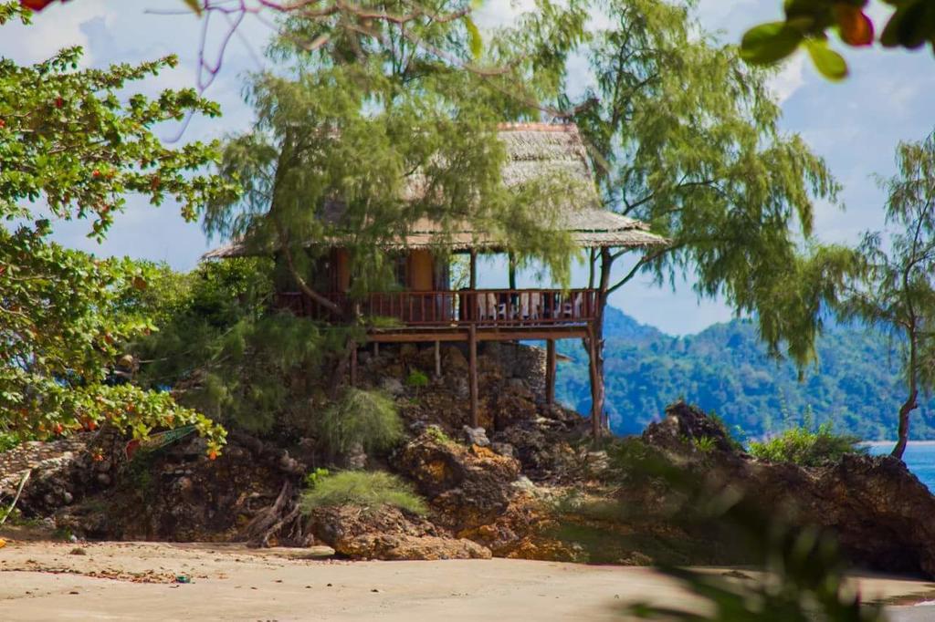 Kohjum Freedom Resort Koh Jum Eksteriør bilde