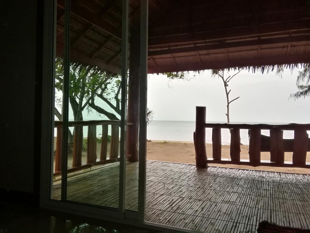 Kohjum Freedom Resort Koh Jum Eksteriør bilde