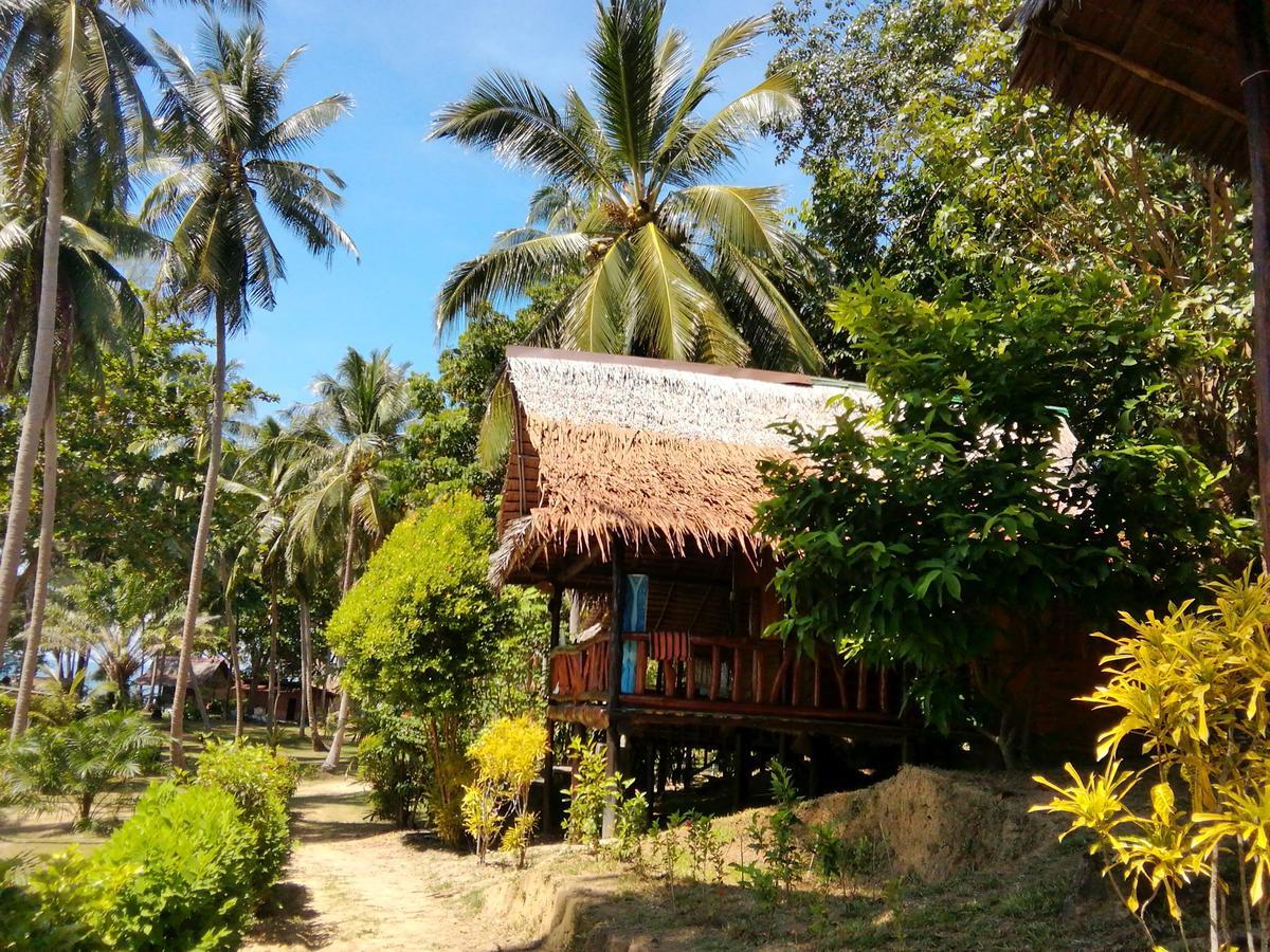 Kohjum Freedom Resort Koh Jum Eksteriør bilde