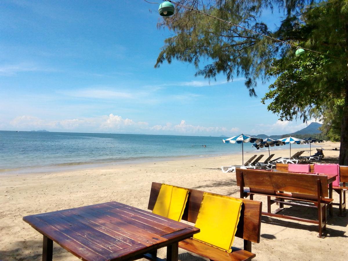 Kohjum Freedom Resort Koh Jum Eksteriør bilde