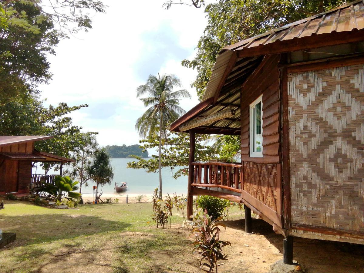 Kohjum Freedom Resort Koh Jum Eksteriør bilde