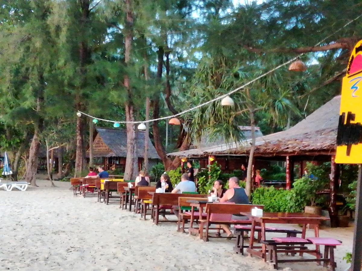 Kohjum Freedom Resort Koh Jum Eksteriør bilde