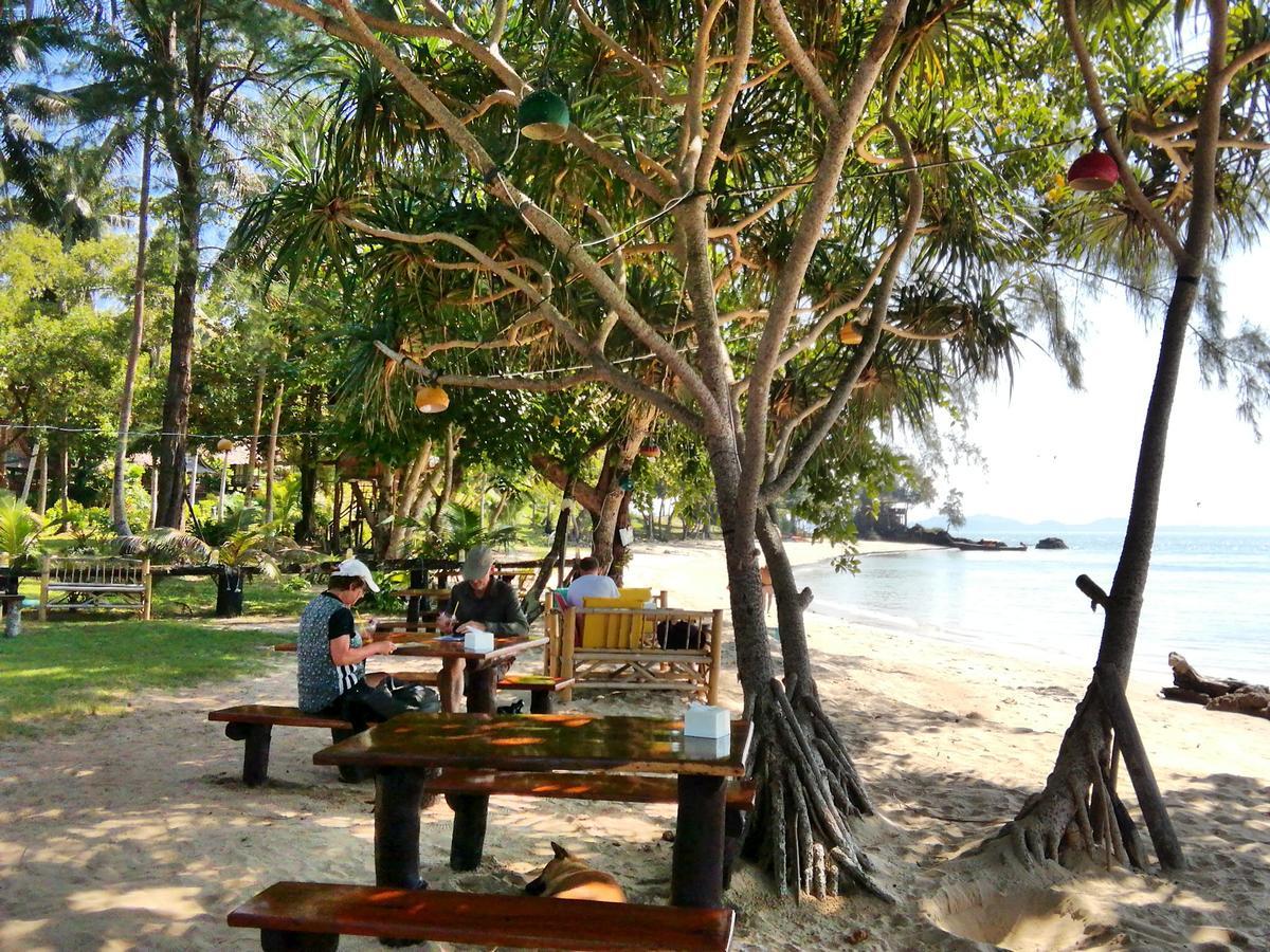 Kohjum Freedom Resort Koh Jum Eksteriør bilde