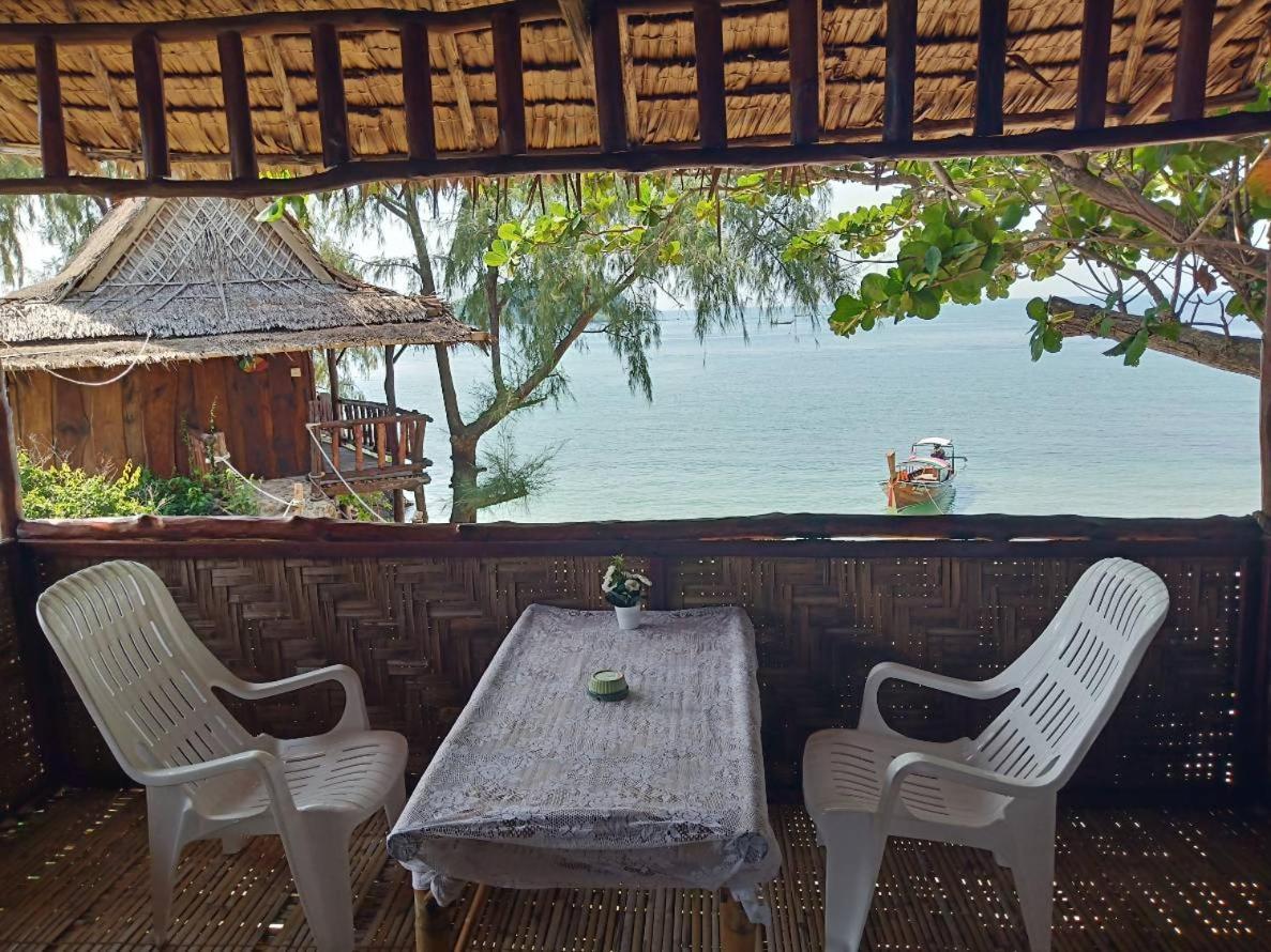 Kohjum Freedom Resort Koh Jum Rom bilde